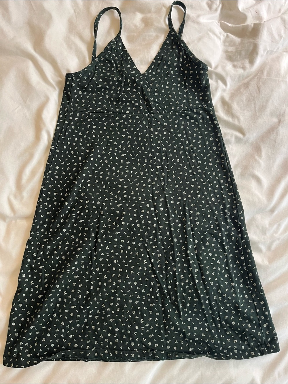 Brandy Melville Amara Dress Green - Picture 1 of 1